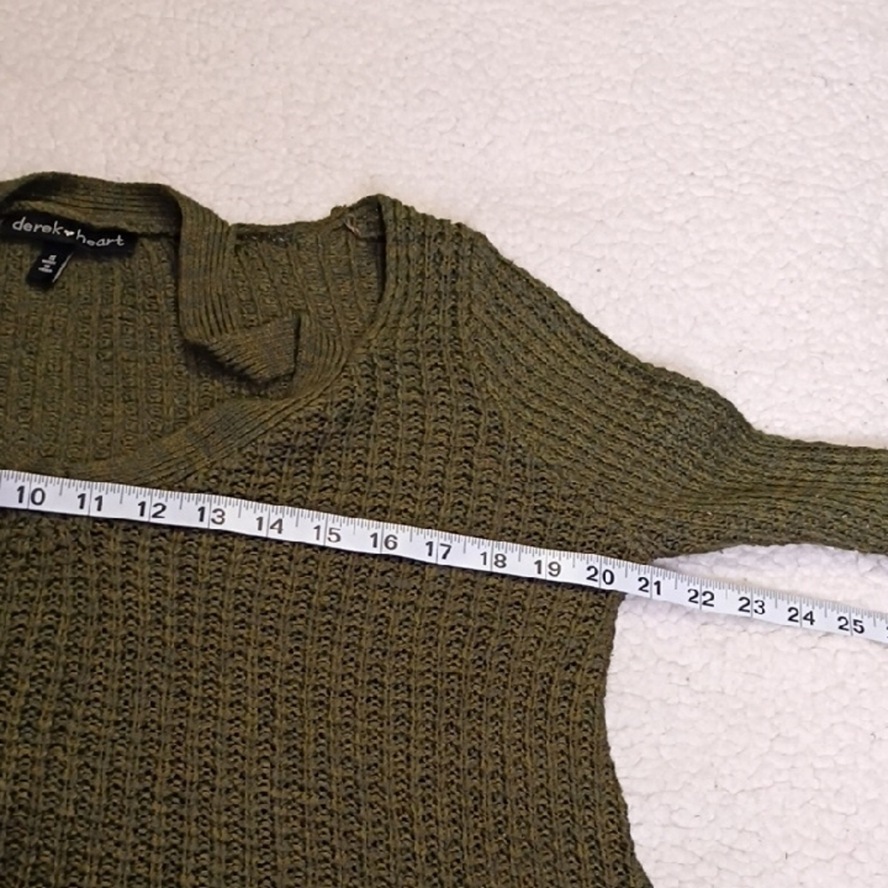 Derek‎ Heart Olive Knit Top - Picture 7 of 8